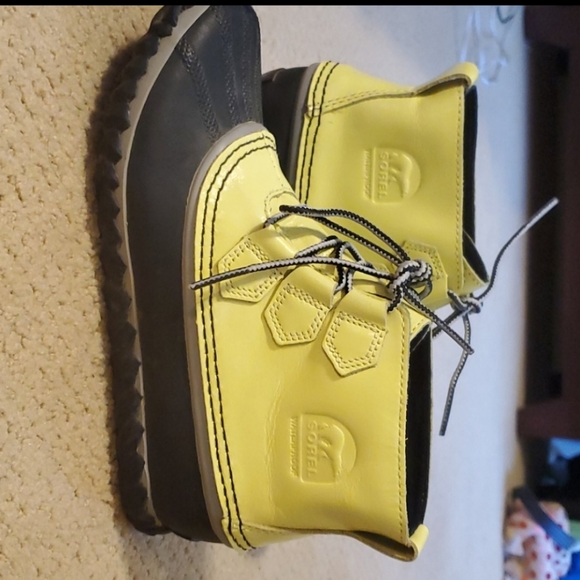 Sorel Out n About Rain Boot Waterproof - Picture 3 of 5